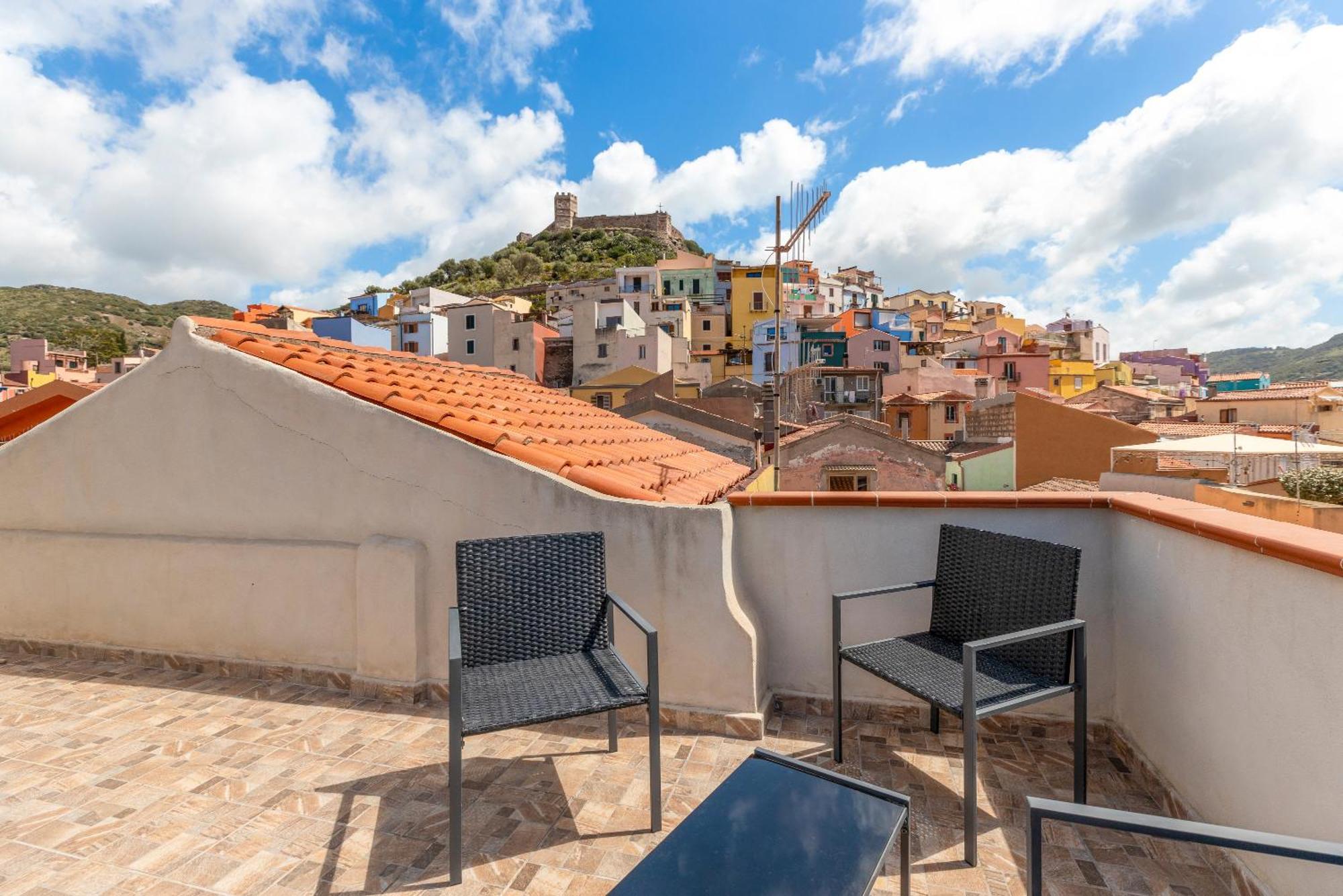 Appartement Casa Rocca à Bosa Extérieur photo