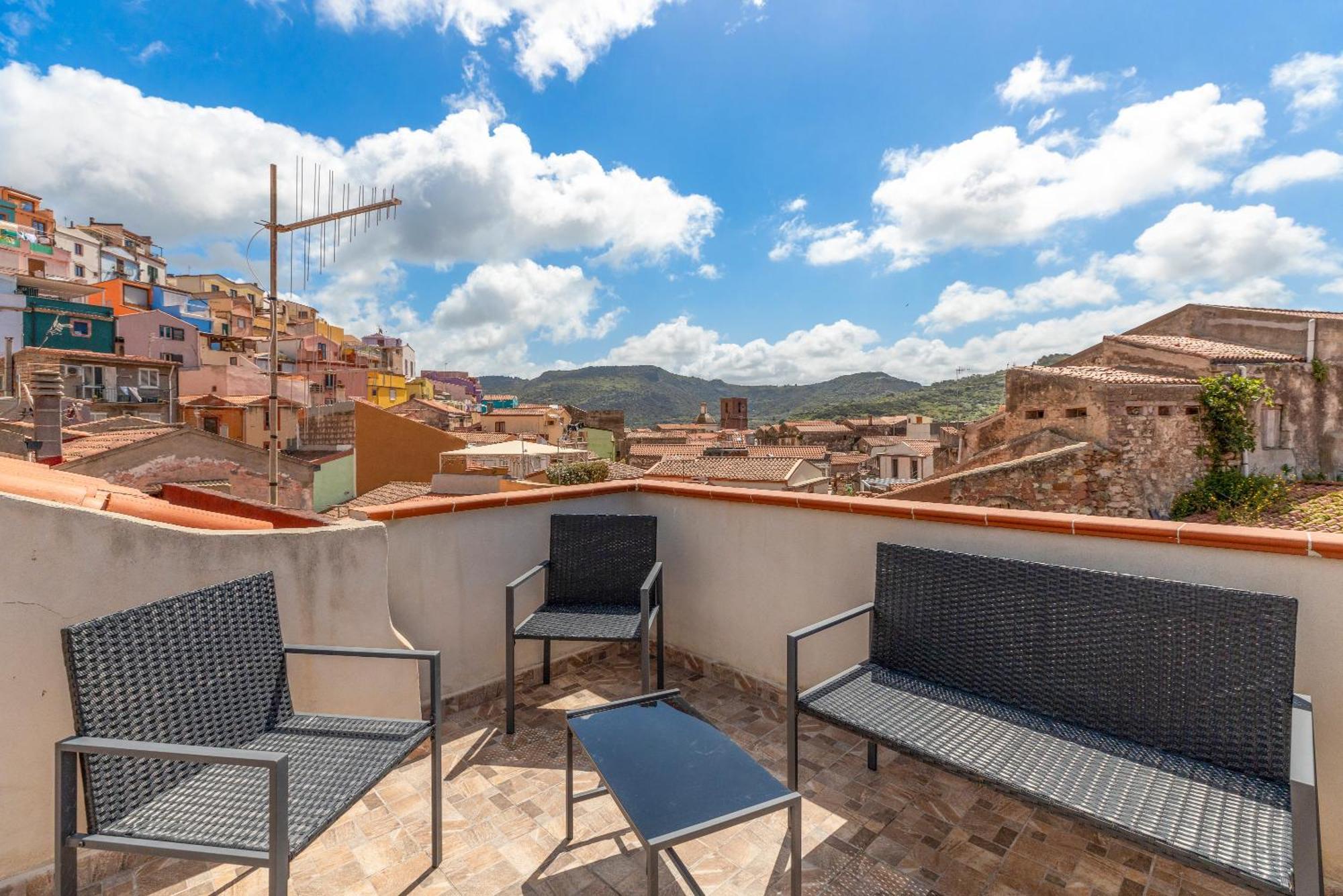 Appartement Casa Rocca à Bosa Extérieur photo